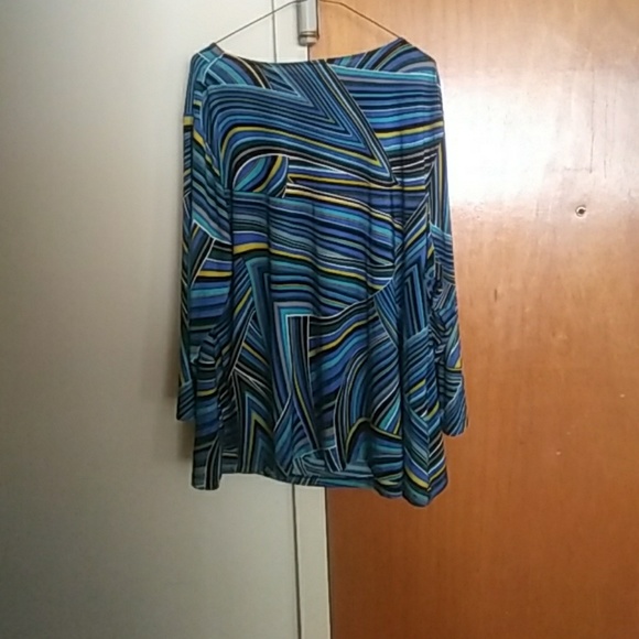 Top - Picture 2 of 2